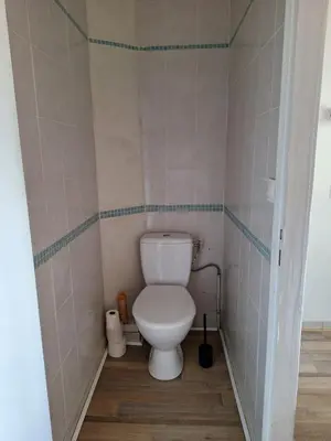 Salle de bains dans l'établissement Maison Cosy Saumur