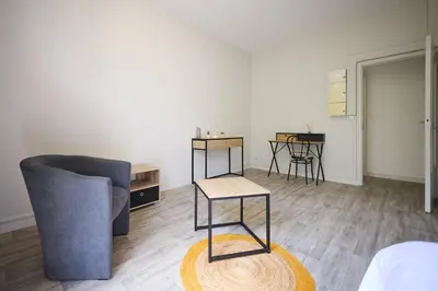 Coin salon dans l'établissement Le Nid du Mans
