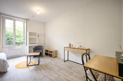 Cuisine ou kitchenette dans l'établissement Le Nid du Mans
