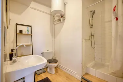 Salle de bains dans l'établissement Le Nid du Mans