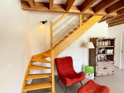 Bibliothèque dans la maison de vacances
