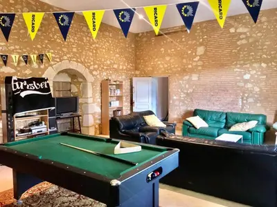 Billard dans l'établissement Grand Gite à Parcé Sur Sarthe