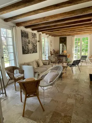 Coin salon dans l'établissement Villa de charme, 6 chambres, grand parc arboré