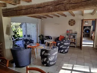 Coin salon dans l'établissement Domaine de la Picardière