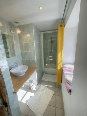 Salle de bains dans l'établissement Domaine de la Picardière