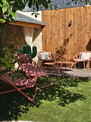 Jardin de l'établissement Le Nid défendu #Nüit#love#luxe