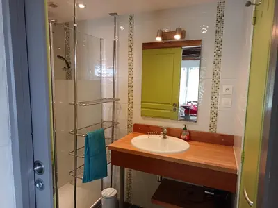 Salle de bains dans l'établissement Mielogite
