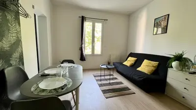 Coin salon dans l'établissement Studio Bali I spacieux avec jardin d'été I proche Futuroscope