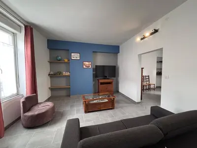 Télévision ou salle de divertissement dans l'établissement La Fléchoise - Maison 3 chambres avec extérieur