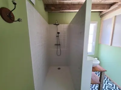 Salle de bains dans l'établissement Gîte de l'Aiguille