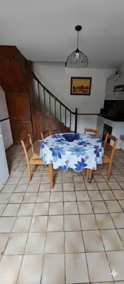 Coin salon dans l'établissement Maison de campagne 8 personnes