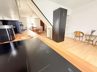 Cuisine ou kitchenette dans l'établissement Vinci Vibes - Maison cool pour des voyageurs cool