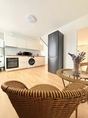Cuisine ou kitchenette dans l'établissement Vinci Vibes - Maison cool pour des voyageurs cool