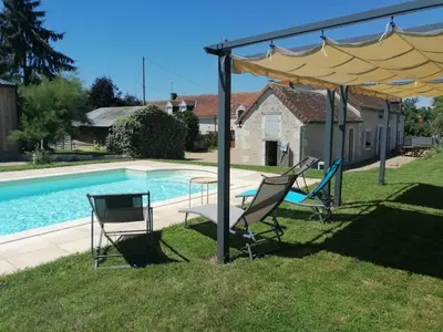 Piscine de l'établissement Gîte Hibou avec piscine 4-6 personnes ou située à proximité