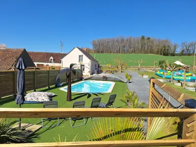 Piscine de l'établissement Les 2 étangs La Foulonnerie Lodge - Tente ou située à proximité