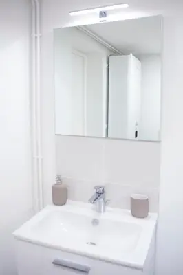 Salle de bains dans l'établissement Joli cocon calme centre Blois