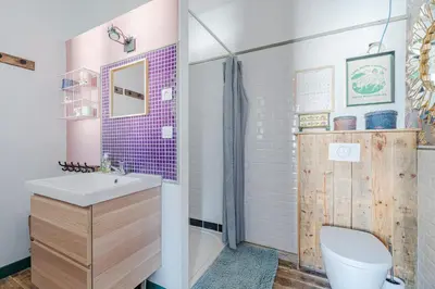 Salle de bains dans l'établissement La Maison des Docks - 30min de Tours