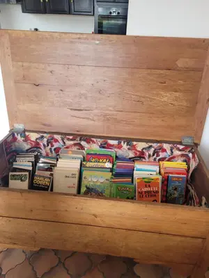 Bibliothèque dans la maison de vacances