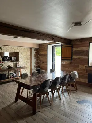 Cuisine ou kitchenette dans l'établissement Maison proche des 24h du Mans