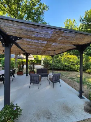 Jardin de l'établissement Charmant chalet