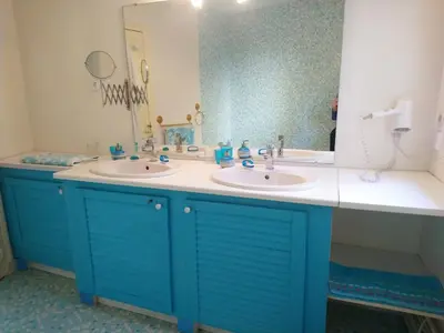 Salle de bains dans l'établissement La Tonnelle de Vouvray