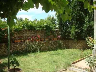 Jardin de l'établissement La Tonnelle de Vouvray