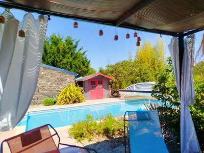 Piscine de l'établissement Logement Aubance dans charmante longère avec piscine en partage ou située à proximité