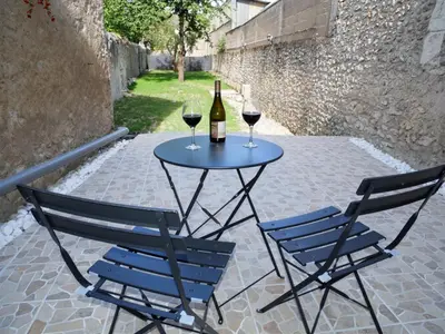 Terrasse ou espace extérieur de l'établissement Charmant 35m2 neuf terrasse & jardin centre ville