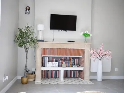 Bibliothèque dans l'appartement