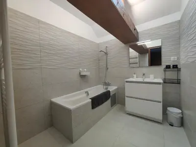 Salle de bains dans l'établissement Au fil de l'eau , 20 min du zoo , détente assurée