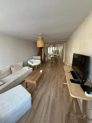 Télévision ou salle de divertissement dans l'établissement Le Petit Picard