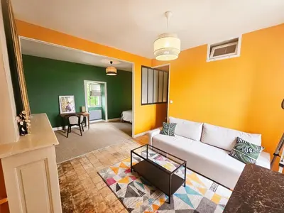 Coin salon dans l'établissement Gîte authentique en Touraine, piscine chauffée, animaux admis - FR-1-381-632