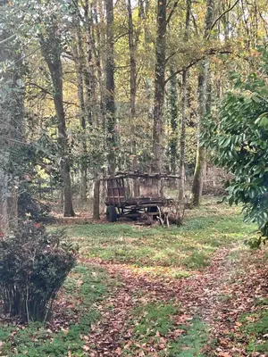 Jardin de l'établissement House in forest proche GR and circuit