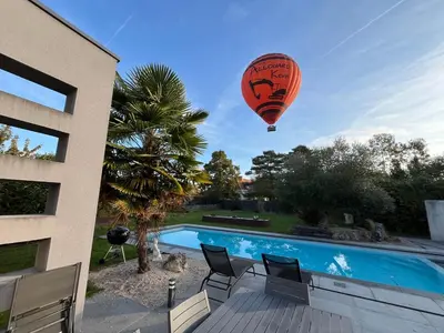 Piscine de l'établissement Villa spacieuse Amboise Piscine Jacuzzi 11 pers ou située à proximité