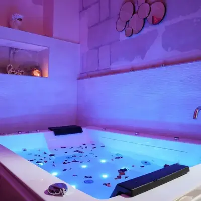 La Plume d'Amour- Love Room au Cœur du Vieux Tours
