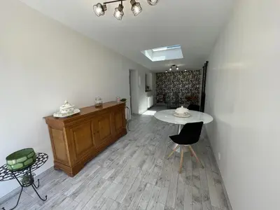 Coin salon dans l'établissement Gîte tranquille avec jardin à Savonnières - FR-1-381-634