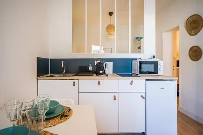 Cuisine ou kitchenette dans l'établissement Le Petit Velpeau - Proche Gare - Netflix