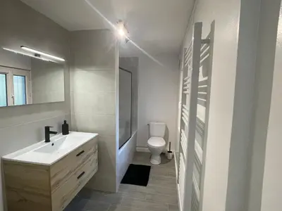 Salle de bains dans l'établissement Chez Elo