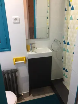 Salle de bains dans l'établissement Gite Les petits balcons