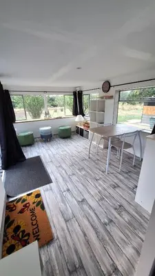 Coin salon dans l'établissement Au Domaine de la Vieille Dame