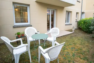 Jardin de l'établissement Charmant T3 avec terrasse/jardin