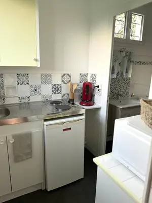 Cuisine ou kitchenette dans l'établissement La Pause Blésoise - Proche Gare Blois