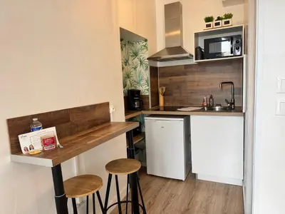 Cuisine ou kitchenette dans l'établissement Le Nid du Guesclin