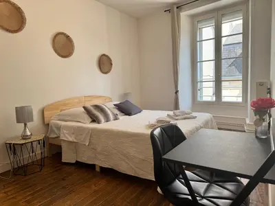Un ou plusieurs lits dans un hébergement de l'établissement Maison Hythou de ville 6 personnes