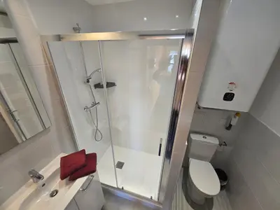 Salle de bains dans l'établissement Location au pied du circuit