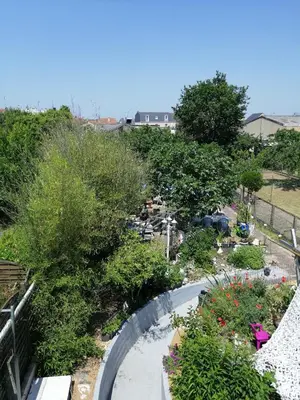 Jardin de l'établissement Maison d'hôte avec jardin