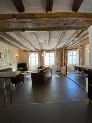 Coin salon dans l'établissement Appartement de charme L'écrin du Castel Classé 3 étoiles