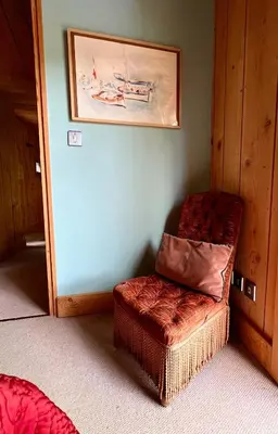 Coin salon dans l'établissement Une jolie Maison en bois au bord de l'Indre