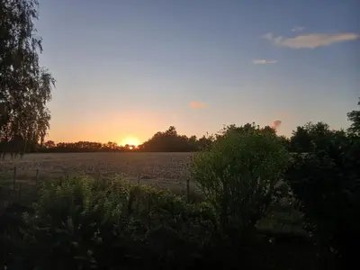 Lever ou coucher de soleil vu de la maison d'hôtes ou à proximité