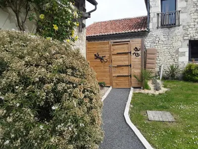 Jardin de l'établissement Cottage 10 minutes from Chinon